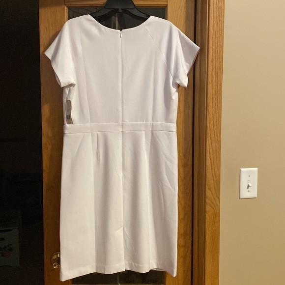 Kim Rogers Short Sleeve White Suiting Dress - Picture 4 of 5